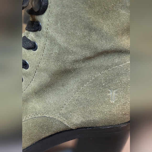 Frye Myra Lug Combat Suede Lace-up Zip Mid Heel Bootie, Olive Green Size 6 - Picture 3 of 9
